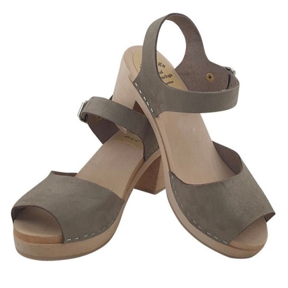NWOB MB Swedish Clogs Suede Taupe Size 39 Cottage Classic Neutral Made in Sweden